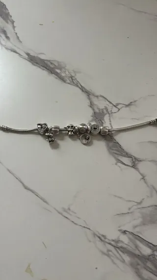 Pulsera Pandora con Charmes Plata