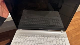 Sony Vaio Blanco con cable de Cargador Nuevo