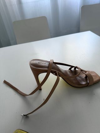 Sandalias Adolfo Domínguez Tacón Beige y Amarillo