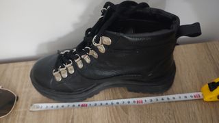 Botines Borcegos piel negros con cordones