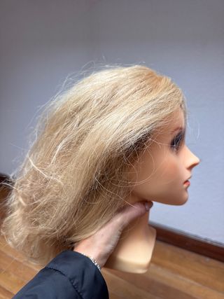 Cabeza maniquí goma pelo natural rubio