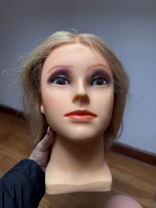 Cabeza maniquí goma pelo natural rubio