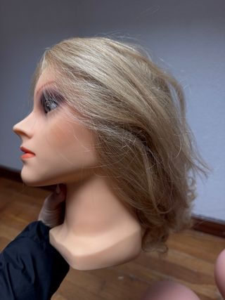 Cabeza maniquí goma pelo natural rubio