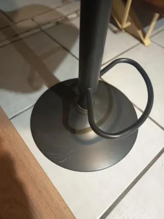 Silla alta de barra tapizada. Altura regulable