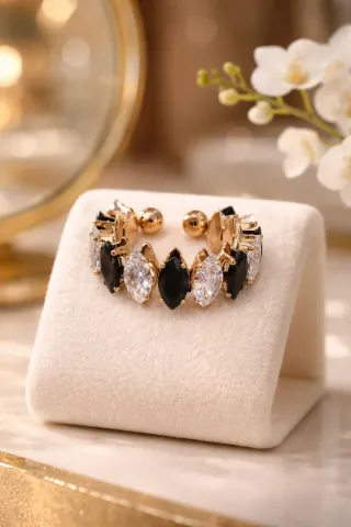 Anillo Acero Circonitas Negras y Blancas