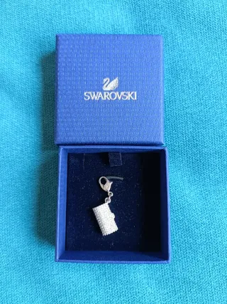 Colgante, charm "Swarovski". Sin usar