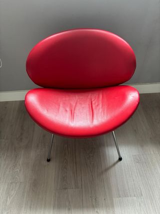 Sillón moderno rojo