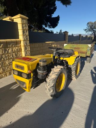 Tractor Pasquali 996 con remolque