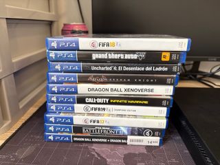 PS4 (PlayStation 4) Negra + 9 Juegos