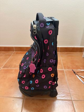 Mochila Totto con ruedas y diseño divertido