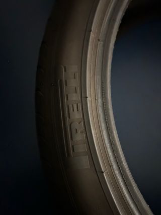 Neumáticos Pirelli P Zero 245/40/20
