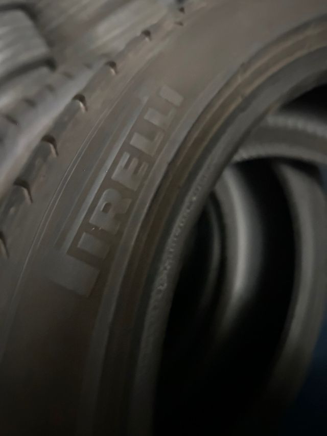 Neumáticos Pirelli P Zero 245/40/20