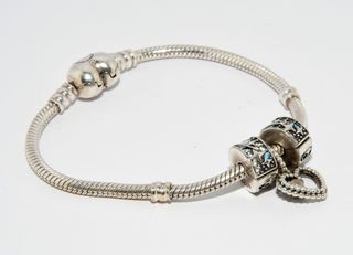 Pulsera Pandora Plata con Charms Corazón