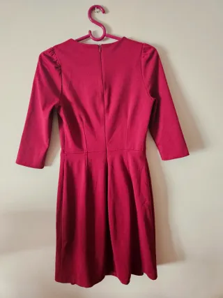 Vestido original Uterqüe en color granate