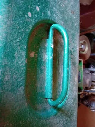 Cajón metálico para herramientas