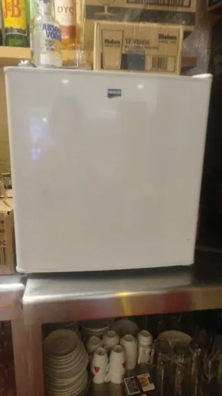 Mini congelador blanco