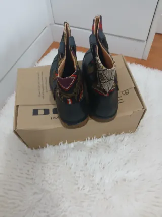 Botines Dolfie Negros y Multicolor