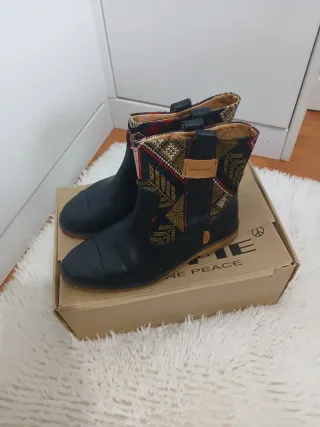 Botines Dolfie Negros y Multicolor