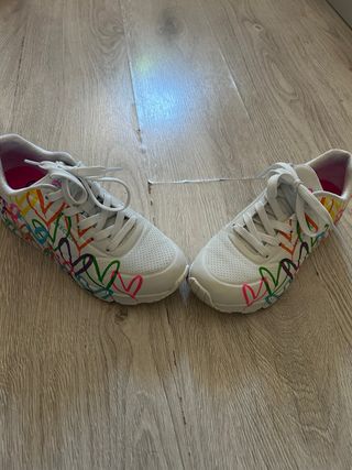 Zapatillas Skechers Talla 37 Corazones