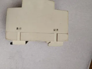 Base enchufe Suko carril DIN