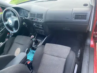 Volkswagen Golf 2000