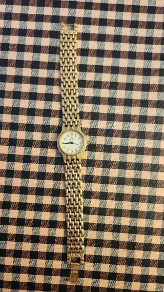 Reloj Sevil Mujer Dorado. NO PILA