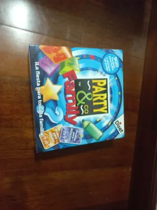 Juego de mesa Party & Co. Family