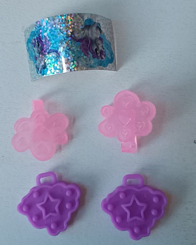 Sticker unicorno e ciondoli