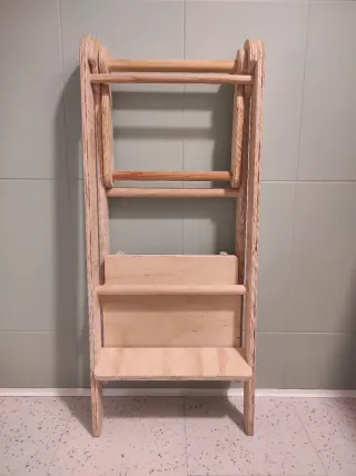 Torre Montessori in legno per l'apprendimento