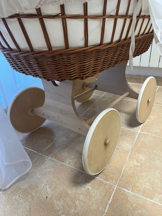 Moisés mimbre y madera bebé