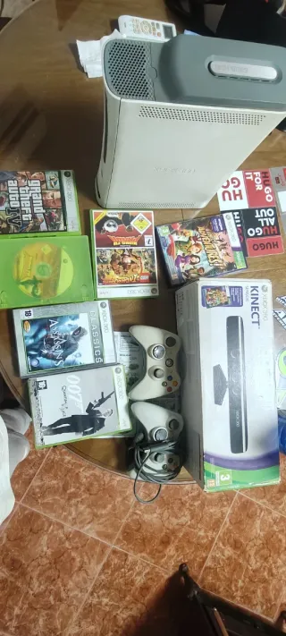 Xbox 360 con Kinect, 2 mandos y 6 juegos