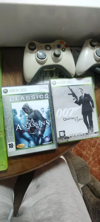 Xbox 360 con Kinect, 2 mandos y 6 juegos