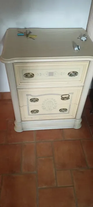 Cómoda, mesitas de noche estilo matrimonio 135