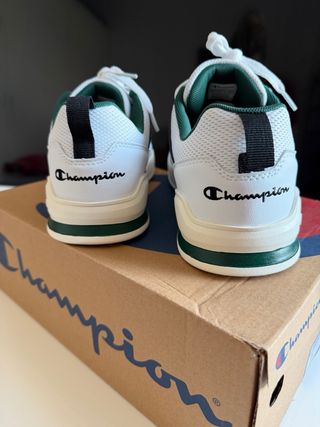Zapatillas Champion Blancas y Verdes