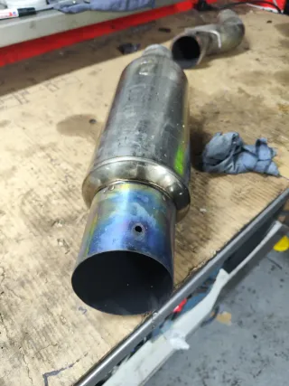 Silencioso Invidia GT300