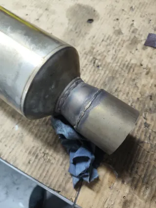 Silencioso Invidia GT300