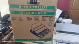 Máquina de escribir Olivetti Lettera E515-II