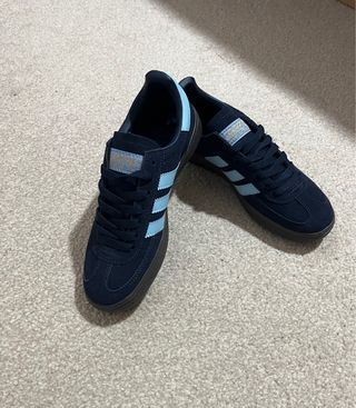 Adidas Spezial Azul Marino y Dorado