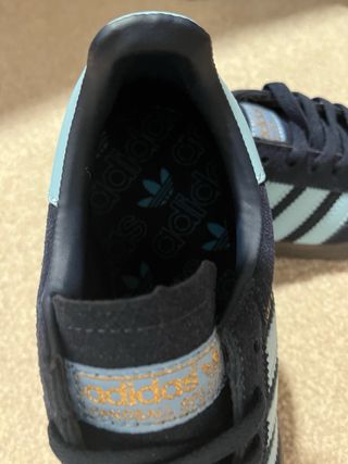 Adidas Spezial Azul Marino y Dorado