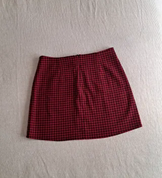 Falda cuadros roja y negra