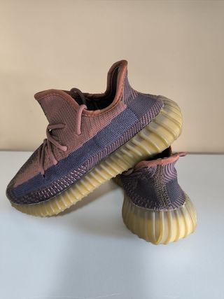 Zapatillas Adidas Yeezy Marrones y Azules