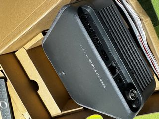 Decodificador Orange Infinity HomeBox Bang&Olufsen