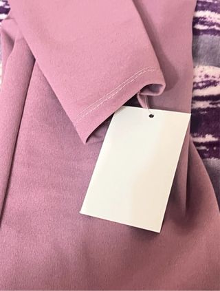 Vestido midi púrpura elegante