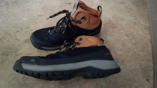 Botas de montaña negras y marrones t39