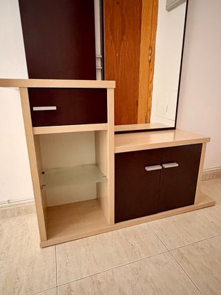 Mueble recibidor con espejo y almacenaje
