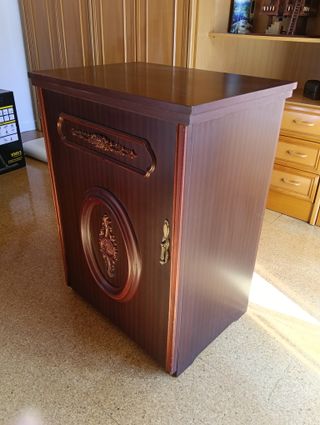 Máquina de coser Singer 1896 con mueble original