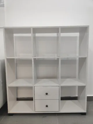 Estantería modular blanca con cajones