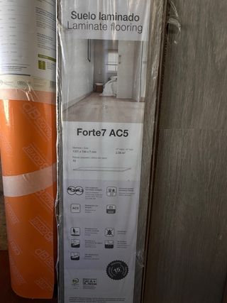 Base Aislante Suelo Laminado dBcover y 13 losas