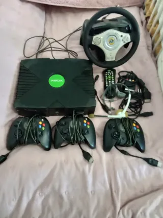 Xbox Clásica Negra + Accesorios
