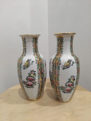Coppia di vasi vintage cinesi in porcellana dorata